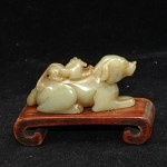 Antiker Jade Hund mit Jungem